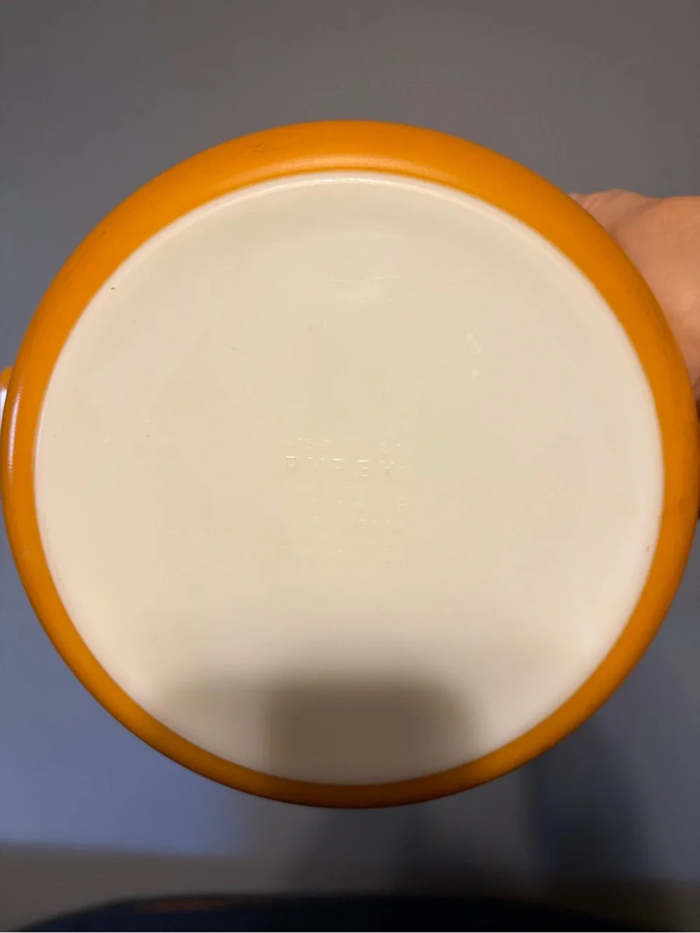 Vintage Pyrex Butterfly Gold 475-B 2.5qt Casserole Dish No Lid.